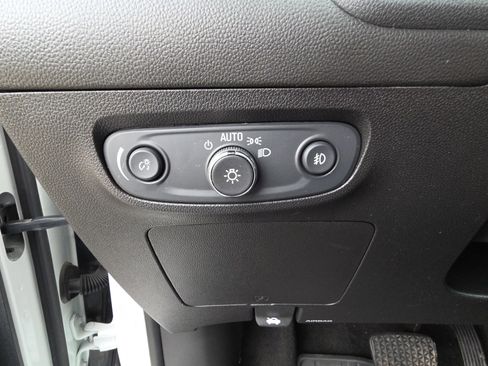 Certified 2022 Buick Encore GX Essence w/ Sport Touring Package FWD image 20