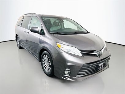 Used 2020 Toyota Sienna XLE