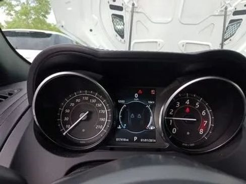 Used 2016 Jaguar F-TYPE R AWD/4WD image 4