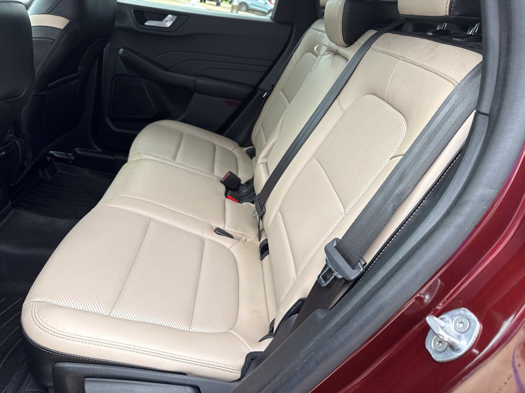 Used 2021 Ford Escape SEL w/ Technology Package FWD image 10