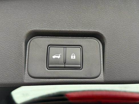 New 2026 Nissan Rogue SV AWD/4WD image 38