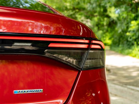 Used 2024 Honda Accord EX-L image 13