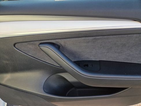 Used 2023 Tesla Model 3 Standard Range RWD image 21