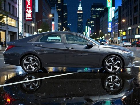 Used 2021 Hyundai Elantra SEL w/ Convenience + Premium Package image 9