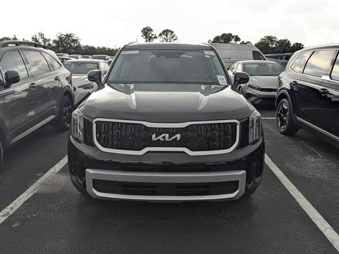 Used 2025 Kia Telluride EX w/ EX Captain's Chair Package FWD image 2