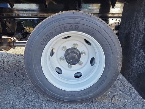 New 2024 Chevrolet Low Cab Forward image 5