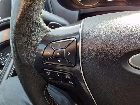 Used 2017 Ford Explorer Platinum image 22