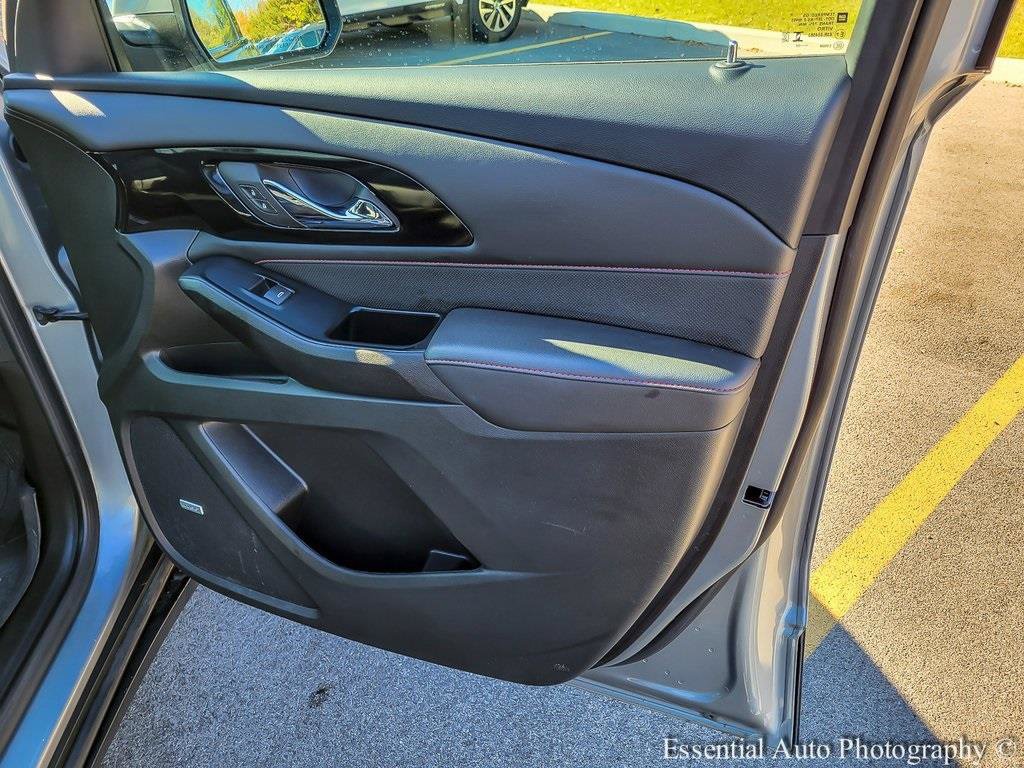 Used 2023 Chevrolet Traverse RS w/ LPO, Floor Liner Package AWD/4WD image 34