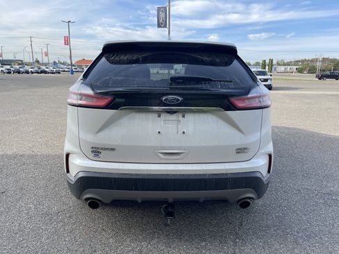 Used 2019 Ford Edge SEL w/ Cold Weather Package AWD/4WD image 5