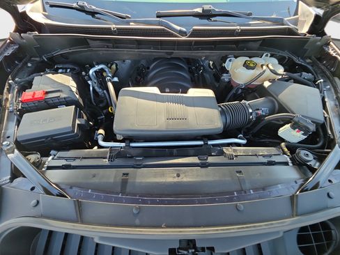 Used 2023 GMC Yukon Denali Ultimate AWD/4WD image 32