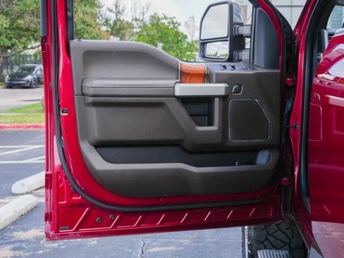 Used 2017 Ford F250 King Ranch w/ King Ranch Ultimate Package AWD/4WD image 20