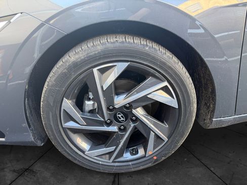 New 2026 Hyundai Elantra Limited FWD image 14