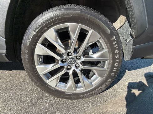 Used 2019 Toyota RAV4 XLE Premium w/ Cold Weather Package AWD/4WD image 52