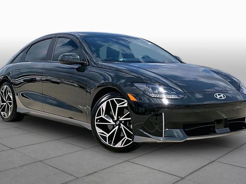 Used 2023 Hyundai Ioniq 6 SEL RWD image 2