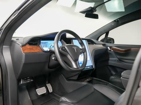Used 2020 Tesla Model X Performance AWD/4WD image 4