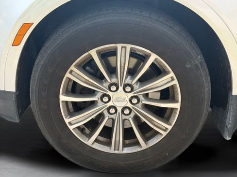 Used 2019 Cadillac XT5 Luxury FWD image 11
