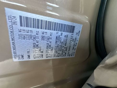 Used 2025 Nissan Rogue SV FWD image 29
