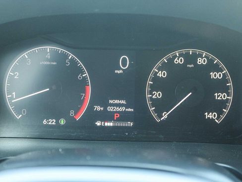 Used 2024 Honda Pilot TrailSport image 24