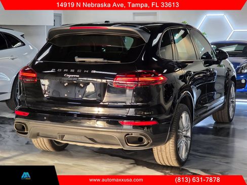 Used 2018 Porsche Cayenne Platinum Edition w/ Premium Package AWD/4WD image 7