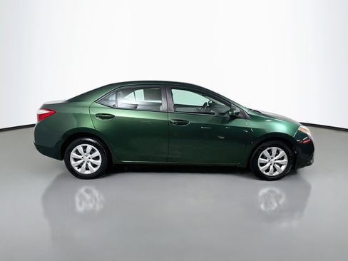Used 2016 Toyota Corolla LE FWD image 3