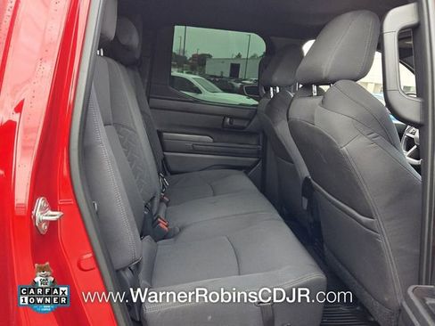 Used 2025 Toyota Tacoma SR5 AWD/4WD image 15