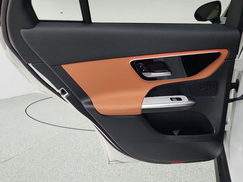 Certified 2026 Mercedes-Benz GLC 300 image 31
