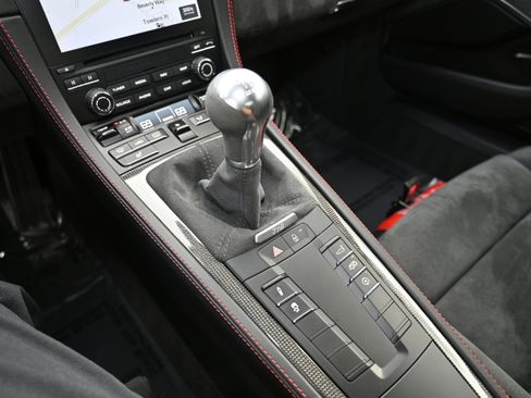 Used 2018 Porsche 718 Cayman GTS image 31