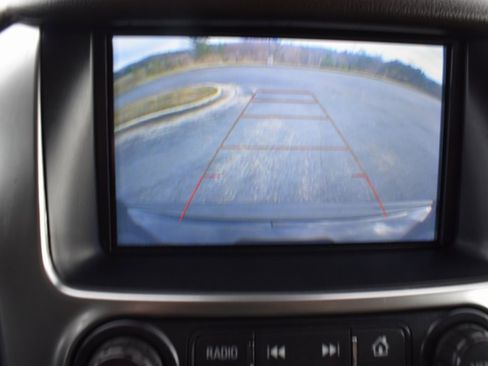 Used 2020 Chevrolet Suburban Premier image 19