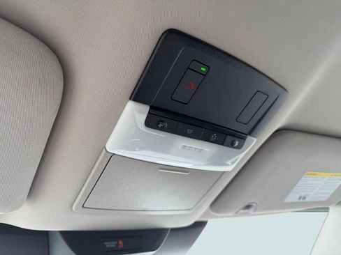 Used 2025 Nissan Pathfinder SV FWD image 27