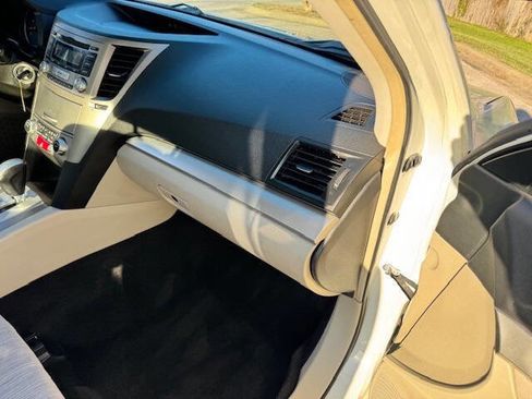 Used 2013 Subaru Legacy 2.5i Premium image 26