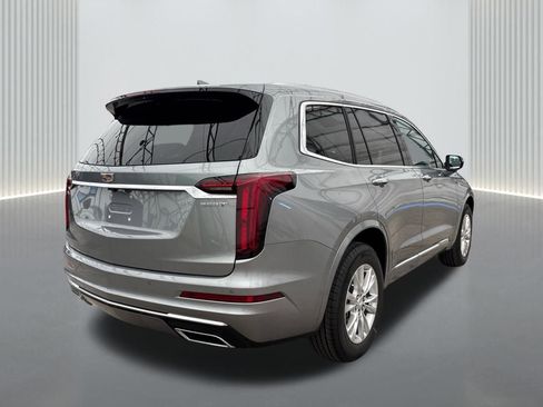 New 2025 Cadillac XT6 Luxury image 5