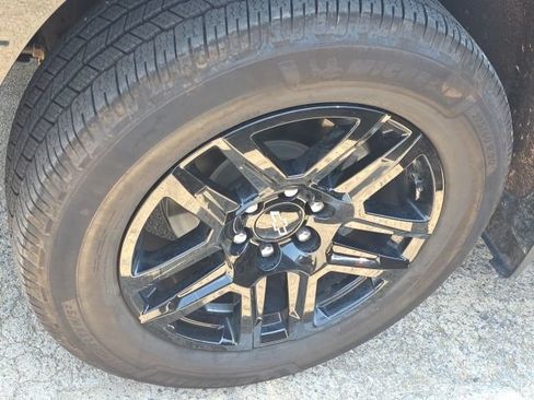 Used 2022 Chevrolet Silverado 1500 Custom RWD image 10