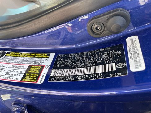 Used 2018 Toyota Camry XLE image 13