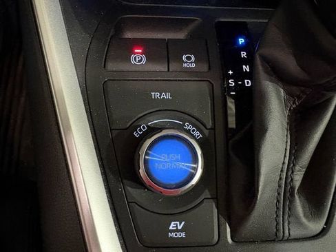 Used 2024 Toyota RAV4 XSE AWD/4WD image 14
