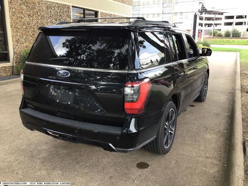 Used 2019 Ford Expedition Limited w/ Equipment Group 303A AWD/4WD image 5