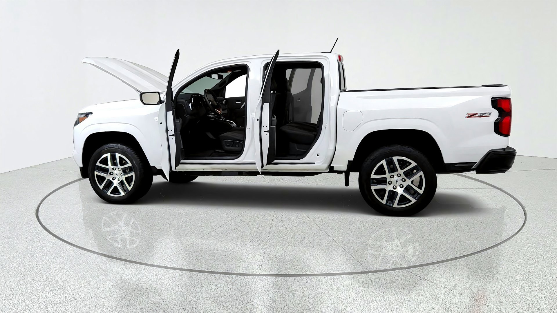 Used 2024 Chevrolet Colorado Z71 AWD/4WD image 10