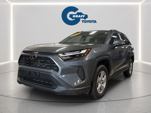 Used 2025 Toyota RAV4 XLE AWD/4WD image 1