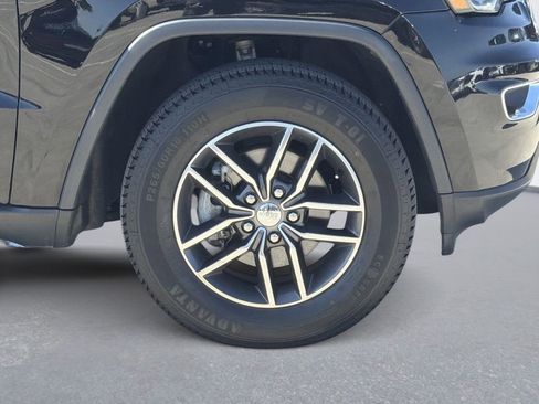 Used 2017 Jeep Grand Cherokee Limited w/ Luxury Group II AWD/4WD image 34