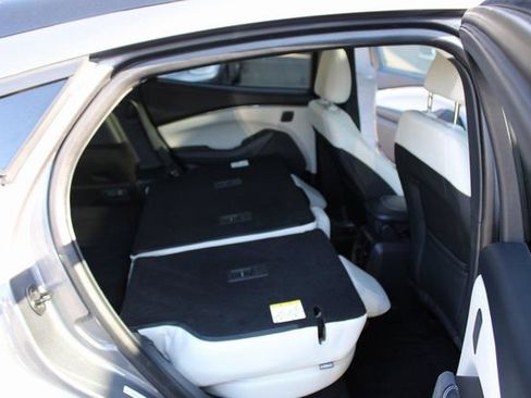 Used 2021 Ford Mustang Mach-E Premium image 33