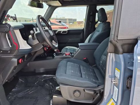 Used 2025 Ford Bronco Heritage Edition AWD/4WD image 9