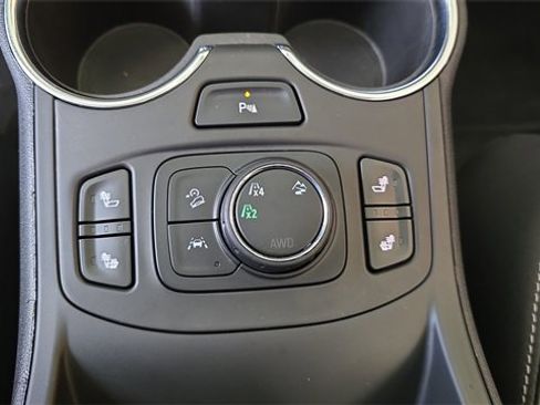 Used 2023 GMC Terrain SLT w/ Infotainment Package II image 21