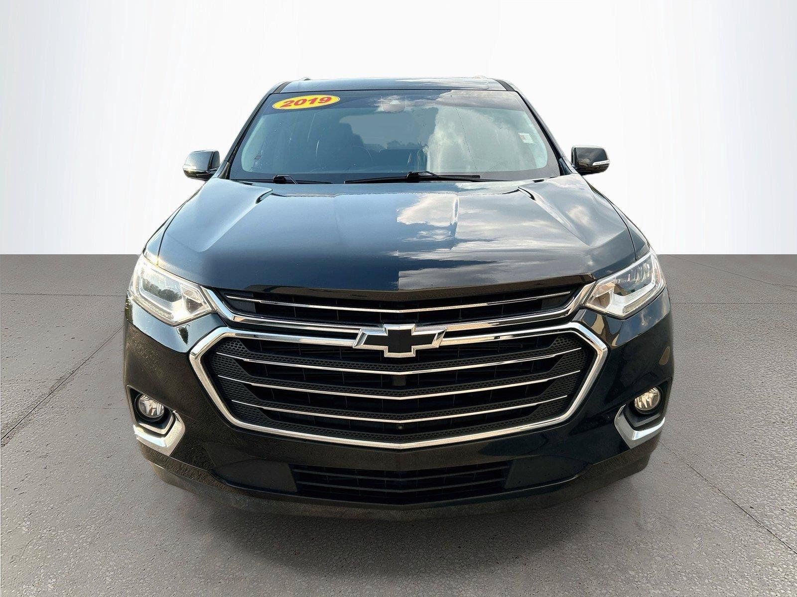 Used 2019 Chevrolet Traverse Premier w/ Driver Confidence II Package FWD image 9