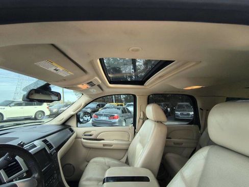 Used 2007 Cadillac Escalade AWD w/ Information Package image 11
