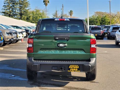 New 2025 Ford Maverick Lariat w/ Black Appearance Package image 5