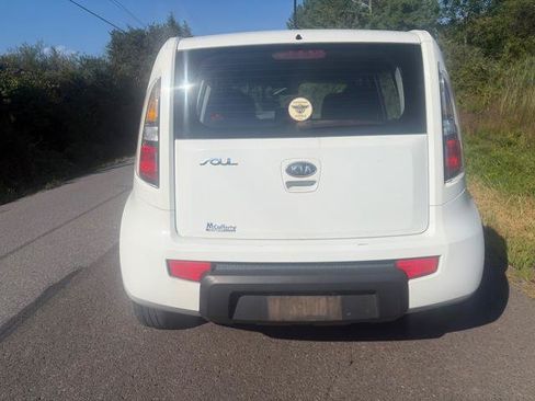 Used 2011 Kia Soul FWD image 6