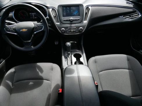 Used 2017 Chevrolet Malibu Hybrid FWD image 13