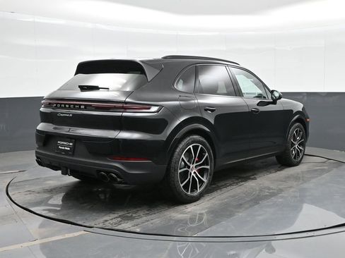 New 2026 Porsche Cayenne S image 7