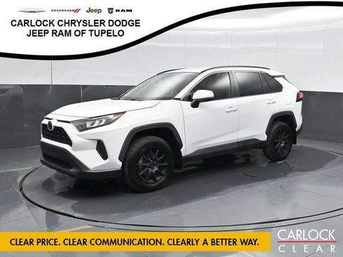 Used 2021 Toyota RAV4 LE AWD/4WD image 8