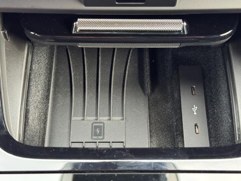 Used 2024 Porsche Cayenne Turbo AWD/4WD image 36
