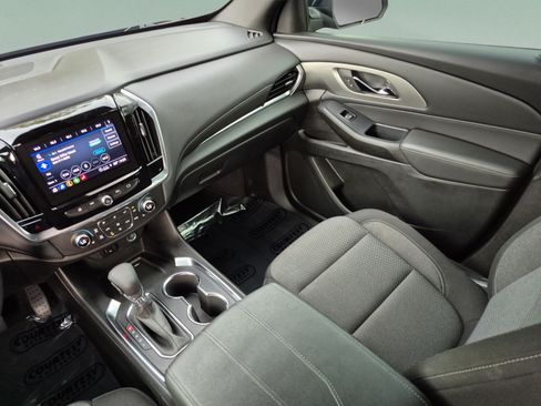 Used 2023 Chevrolet Traverse LT FWD image 14